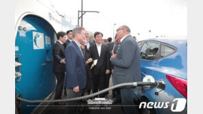 文대통령 “수소경제, 정부의지 확고…신성장동력 마련할 절호의 기회”