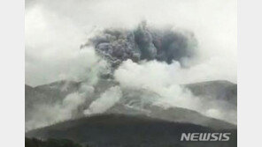 일본 화산폭발…가고시마 화산섬 분화 →화쇄류 콸콸