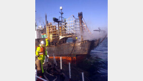 전남 고흥 해상서 85t급 어선 화재…11명 구조·1명 사망·1명 실종