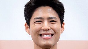 ‘소년에서 남자로’ 박보검, 아시아 팬과 두 번째 만남