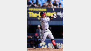 주전으로 떠나는 스프링캠프, LG 정주현의 책임감과 설렘