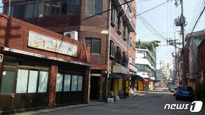 “살려고 버틴다”…철거 앞둔 옐로하우스 성매매 종사자 ‘절규’