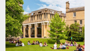 화웨이 사방이 적…옥스퍼드대 화웨이 기부금 거부