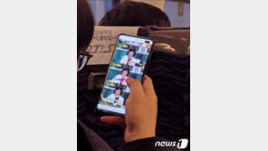 언팩 목전에 또 유출된 ‘갤럭시S10’ 사진…삼성의 의도?