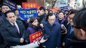이해찬, 편의점 가맹점주 농성장 방문…“개선 대책 세울 것”
