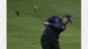 미켈슨, PGA 데저트 클래식 2R 단독 선두 유지…임성재 공동 28위