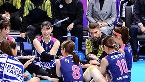 승부 떠나 피운 웃음꽃, V리그 별들이 수놓은 ‘올스타 축제’