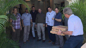 美 셧다운 장기화에 ‘피자 특수’