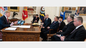 김정은 친서 받은 트럼프 “2월말 회담”