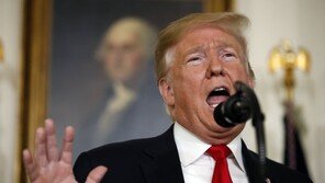 트럼프, ‘셧다운 종식 제안’ 거절에 분노의 폭풍트윗