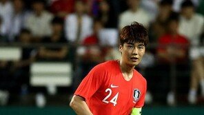 부상으로 아시안컵 못 마친 기성용 대표팀 은퇴할까.