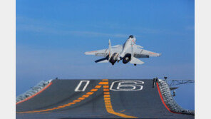 중국, 복수 항모시대 대비 조종사 지원자 대거 모집