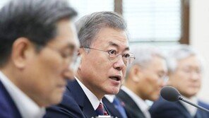 文대통령, ‘기초연금’ 부산 북구청장 편지 소개 “논의해 달라”