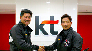 박경수, KT와 3년 총액 26억 계약…리더십 보상받다