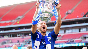 본격 시작된 잉글랜드 FA컵, 세계 최초의 더블은?