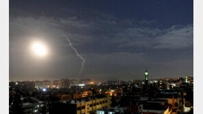 이란 미사일 공격에 이스라엘 시리아주둔 이란 기지 맹폭…11명 사망