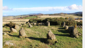 스코틀랜드 ‘고대’ 돌 유적, 알고보니 1990년대 만들어져