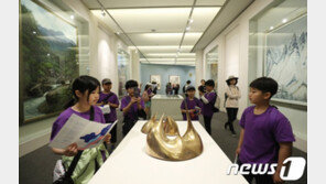 靑, 손혜원 의원과 ‘자개’ 기념품 연관 의혹에 “금시초문”