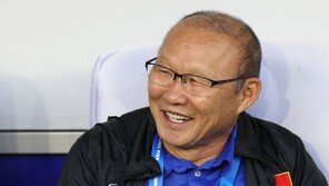 일본, 박항서 경계령…“노련한 감독이 이끄는 젊은 베트남”