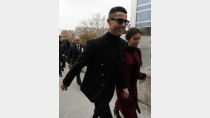 호날두, 240억 탈세 벌금 물고 23개월 징역형 집행유예