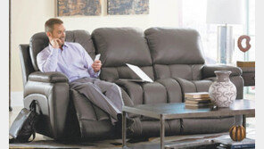 최상의 편안함 선사하는 레이지보이 리클라이너 소파