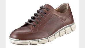 [행복한 설 선물] 캐주얼 스니커즈, 세미정장에도 딱이야