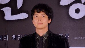 [연예뉴스 HOT5] 강동원, 이한열기념사업회 2억 기부