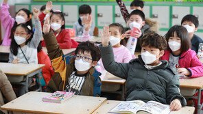 미세먼지-홍역 때문에…  마스크 쓰고 수업