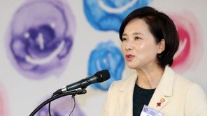 유은혜 “엘리트 위주 선수 육성 방식 전면 재검토 필요”