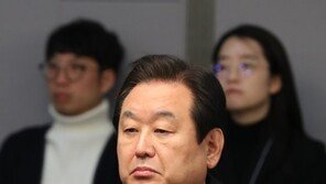 김무성 “나는 출마한다고 안 해…자꾸 몰아가지 말라”