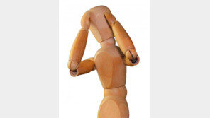 뒷목 뻣뻣하면 ‘긴장성 두통’… 새벽에 아프면 뇌종양 의심을