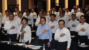 이해찬 “올해 평화·경제 꽃피는 것 잘 준비해야 총선 압승”