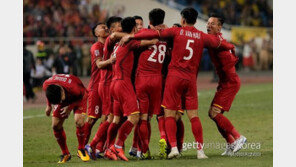 [베트남 일본] 日 수비수 “박항서호, 깨끗한 축구로 이길 수 없어”