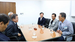 文대통령, 25일 양대노총 면담…경사노위 참여 주문