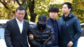 ‘전처 살해 30년’ 선고법정 온 딸…“엄마의 한 못풀었다”