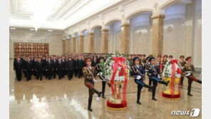 北, 김일성·김정일 기일 국가 추모의 날로…내부결속 강화?