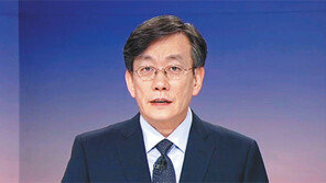 기자 金모씨 “손석희 접촉사고뒤 도주 제보 받아”… 손석희 사장 “사고난줄 몰랐고 150만원 배상”