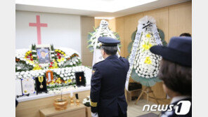 “죄송한 마음뿐”…경찰청장, 출동 중 숨진 경찰관 조문