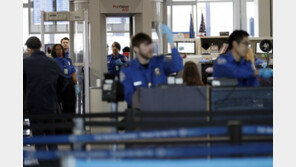 셧다운 해제로 미 국립공원·공항직원들 업무 재개