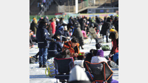 산천어에서 빙어로… ‘축제 흥행’ 바통 터치