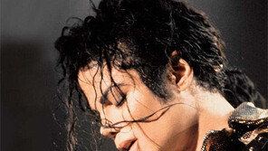 마이클 잭슨 성추행 소재 다큐영화 개봉 시끌