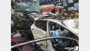 꽃메교차로 29중 추돌사고 목격자 “레미콘 차량 바로 앞 차는 접혀”