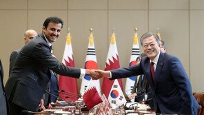 文대통령 “카타르가 한국 이겼으니 꼭 우승하길”