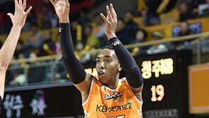 ‘거침없이 10연승’ KB스타즈, 막을 자가 없다