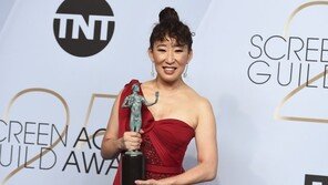 샌드라 오, 미국배우조합 여우주연상…드라마 ‘킬링 이브’