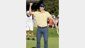 클럽 10개 넘게 바꾼 로즈, PGA 10승… 닉 팔도 넘었다