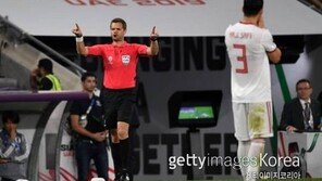 무실점 행진 이란, 일본에 3-0 충격패…선제골에 PK까지 허용 ‘와르르’ 