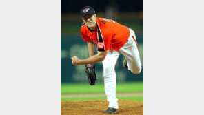 ‘前 한화’ 앨버스, 구심점 사라진 오릭스 ‘야구교사’로 뜬다