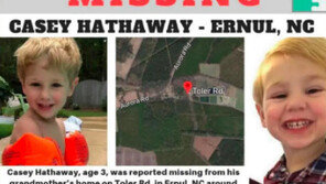 숲에서 실종 이틀만에 구조된 美 어린이 “곰 친구와 함께 있었어요”