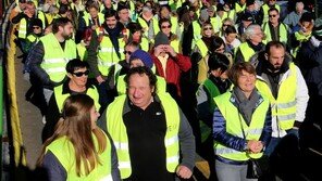 노란조끼 ‘신진당’ 창당 선언…“좌파도 우파도 아니다”